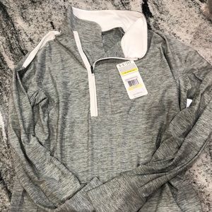 Women’s UA pull over